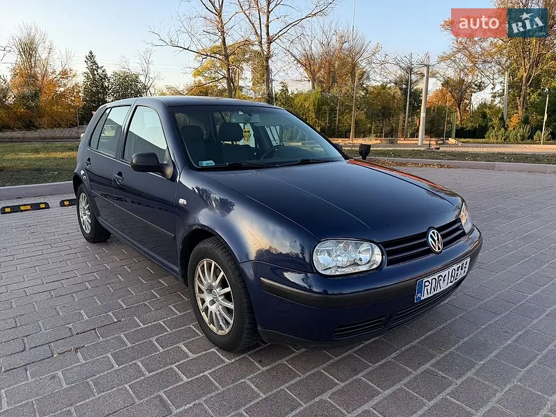 Volkswagen Golf