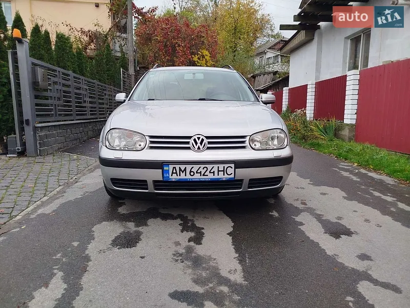 Volkswagen Golf