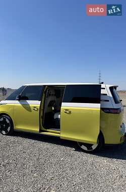 Минивэн Volkswagen I.D. Buzz 2023 в 