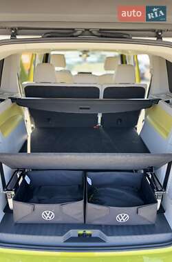 Минивэн Volkswagen I.D. Buzz 2023 в 