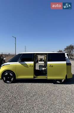 Минивэн Volkswagen I.D. Buzz 2023 в 