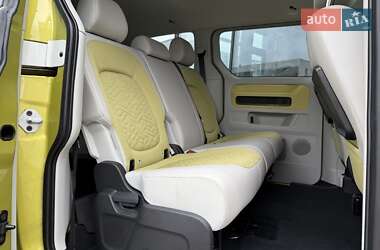 Минивэн Volkswagen I.D. Buzz 2023 в 