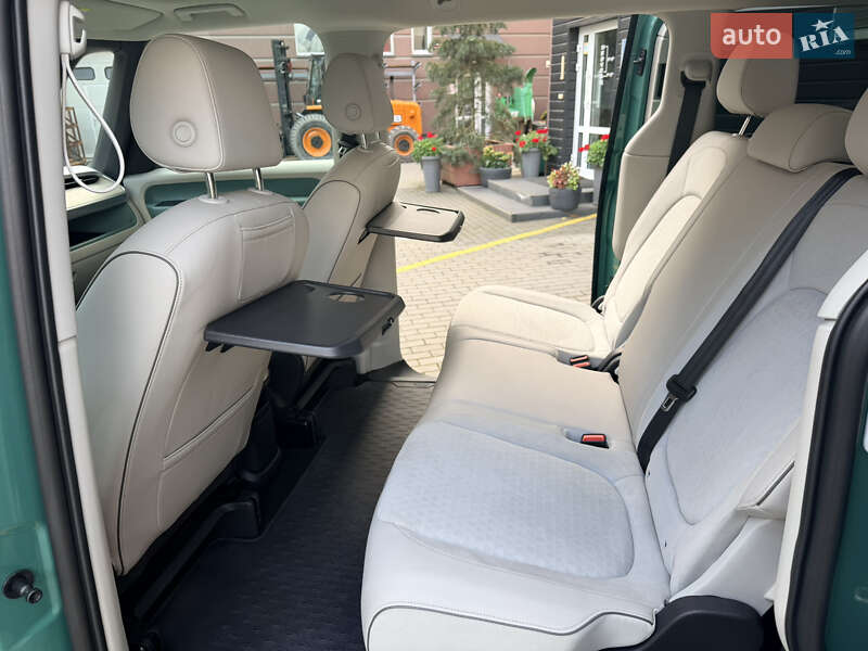 Мінівен Volkswagen I.D. Buzz 2023 в Рівному