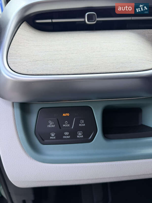 Мінівен Volkswagen I.D. Buzz 2023 в Рівному