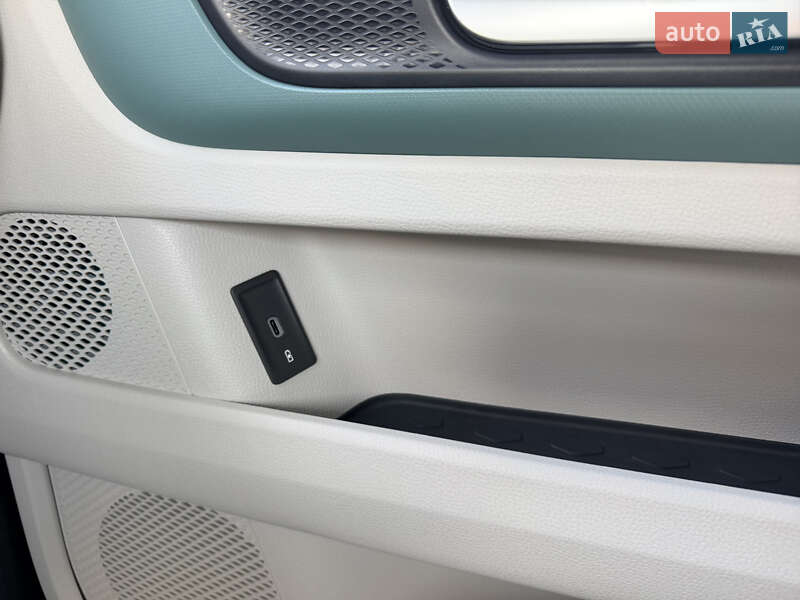 Мінівен Volkswagen I.D. Buzz 2023 в Рівному