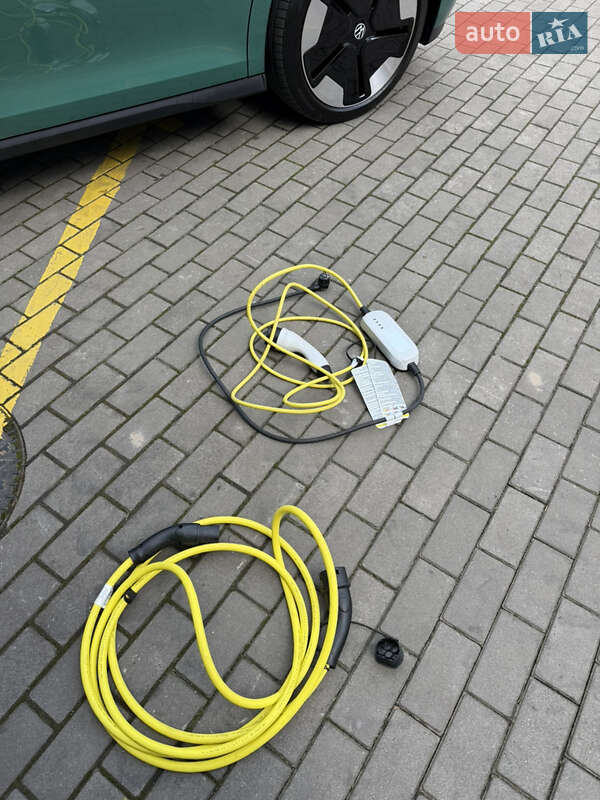 Мінівен Volkswagen I.D. Buzz 2023 в Рівному