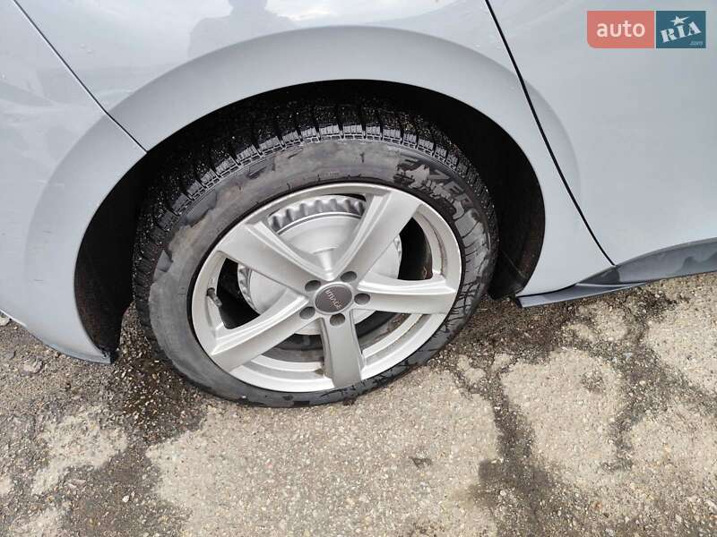 Хэтчбек Volkswagen ID.3 2021 в Киеве