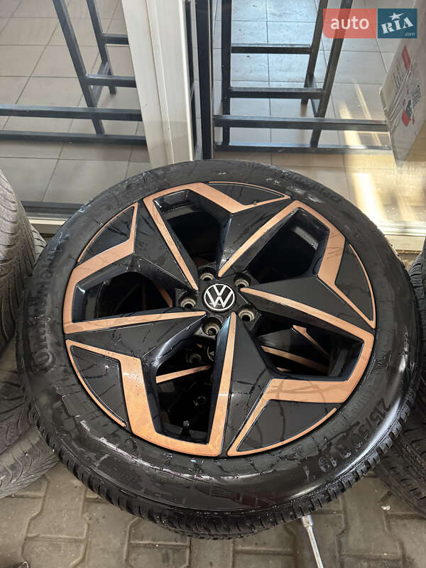 Хетчбек Volkswagen ID.3 2023 в Хмельницькому