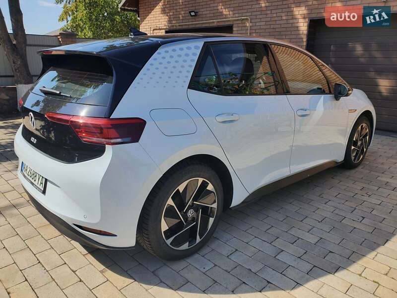 Хэтчбек Volkswagen ID.3 2022 в Киеве