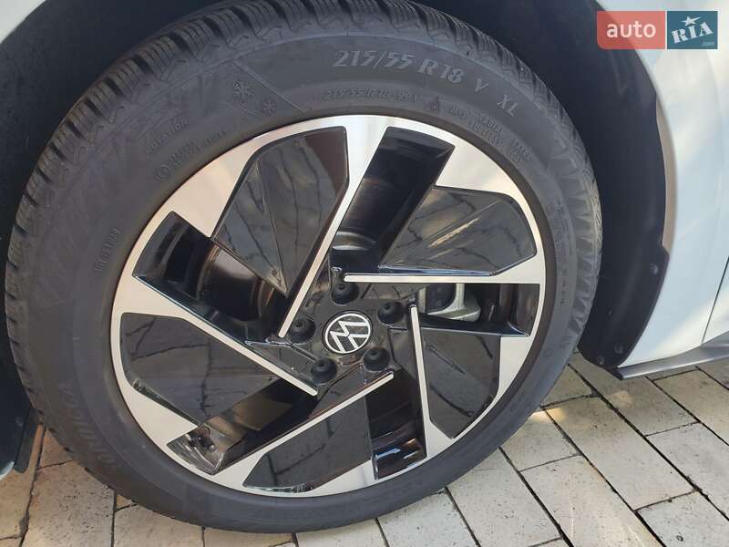 Хэтчбек Volkswagen ID.3 2022 в Киеве