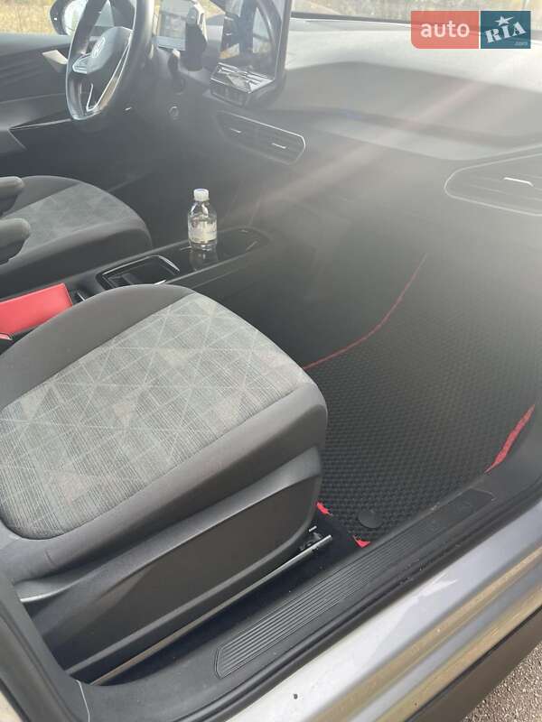 Хэтчбек Volkswagen ID.3 2022 в Киеве