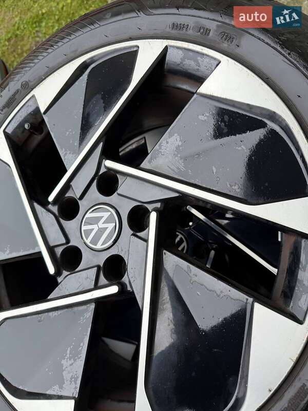 Хэтчбек Volkswagen ID.3 2021 в Ивано-Франковске