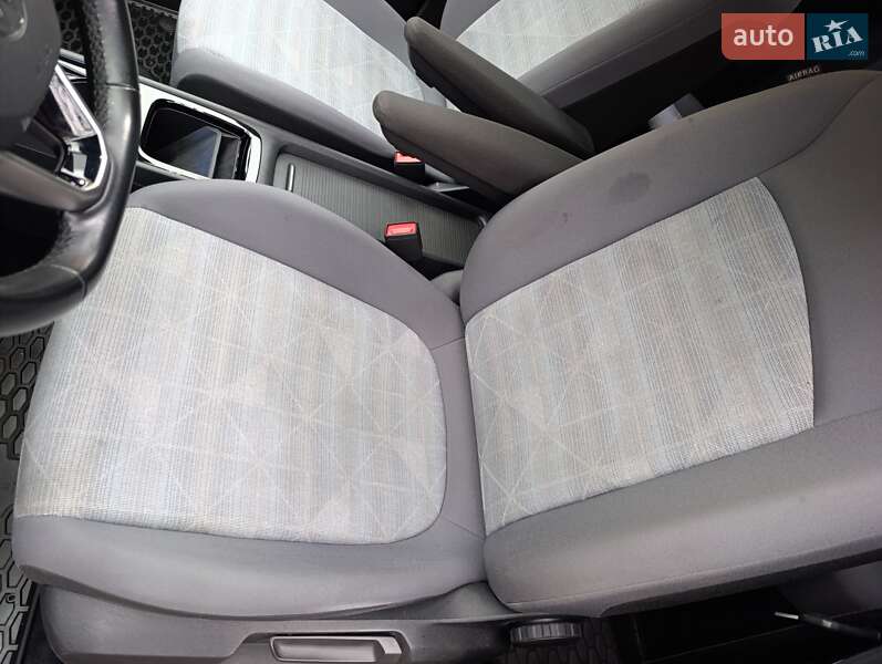 Хэтчбек Volkswagen ID.3 2023 в Ровно фото 37 Хэтчбек Volkswagen ID.3 2023 в Ровно