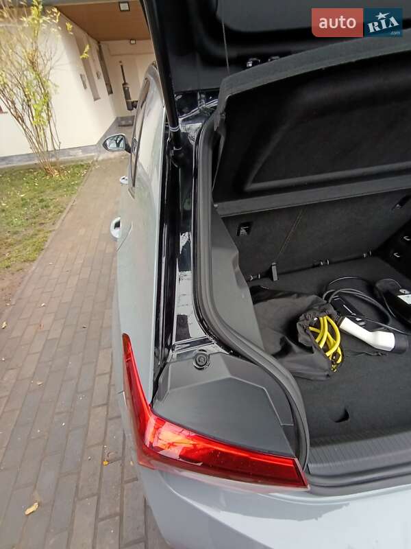 Хэтчбек Volkswagen ID.3 2023 в Ровно фото 85 Хэтчбек Volkswagen ID.3 2023 в Ровно