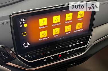 Позашляховик / Кросовер Volkswagen ID.4 Crozz 2023 в 