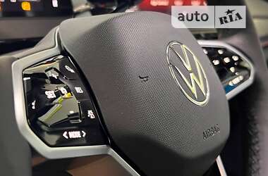 Позашляховик / Кросовер Volkswagen ID.4 Crozz 2023 в 