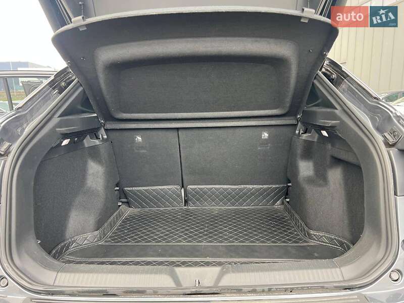 Внедорожник / Кроссовер Volkswagen ID.4 X 2021 в Львове