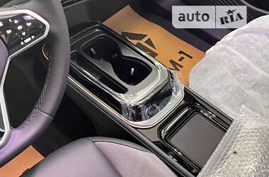 Внедорожник / Кроссовер Volkswagen ID.4 2023 в 