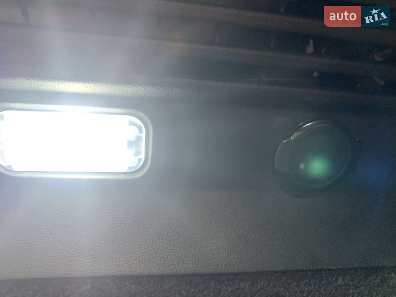 Внедорожник / Кроссовер Volkswagen ID.4 2021 в Киеве фото 37 Внедорожник / Кроссовер Volkswagen ID.4 2021 в Киеве