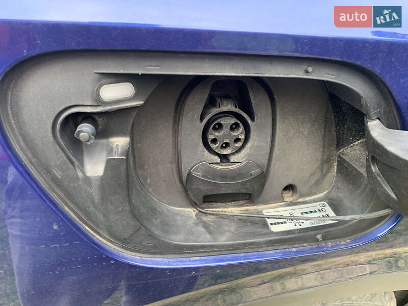 Внедорожник / Кроссовер Volkswagen ID.4 2021 в Киеве фото 9 Внедорожник / Кроссовер Volkswagen ID.4 2021 в Киеве