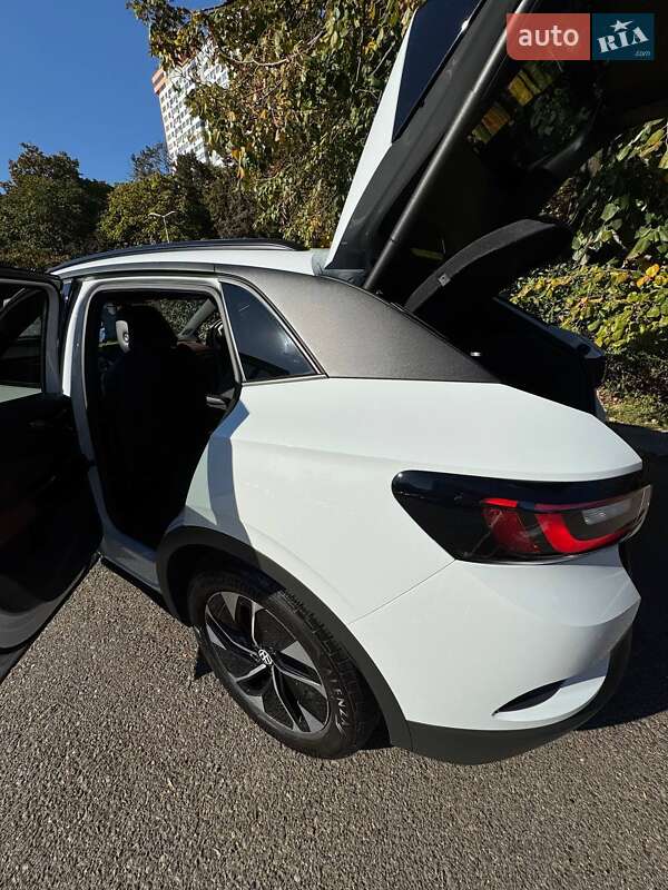 Внедорожник / Кроссовер Volkswagen ID.4 2021 в Одессе