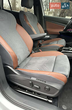Внедорожник / Кроссовер Volkswagen ID.4 2021 в 