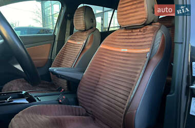 Внедорожник / Кроссовер Volkswagen ID.4 2021 в 