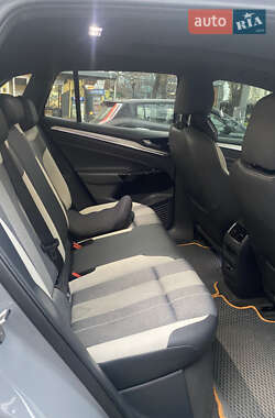 Внедорожник / Кроссовер Volkswagen ID.4 2022 в 