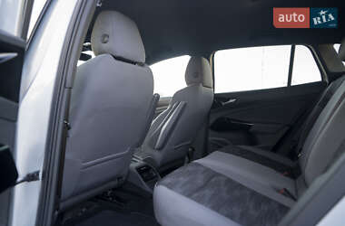 Позашляховик / Кросовер Volkswagen ID.4 2022 в 