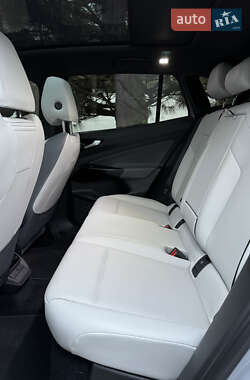 Внедорожник / Кроссовер Volkswagen ID.4 2022 в 