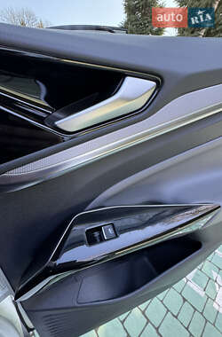 Внедорожник / Кроссовер Volkswagen ID.4 2023 в 