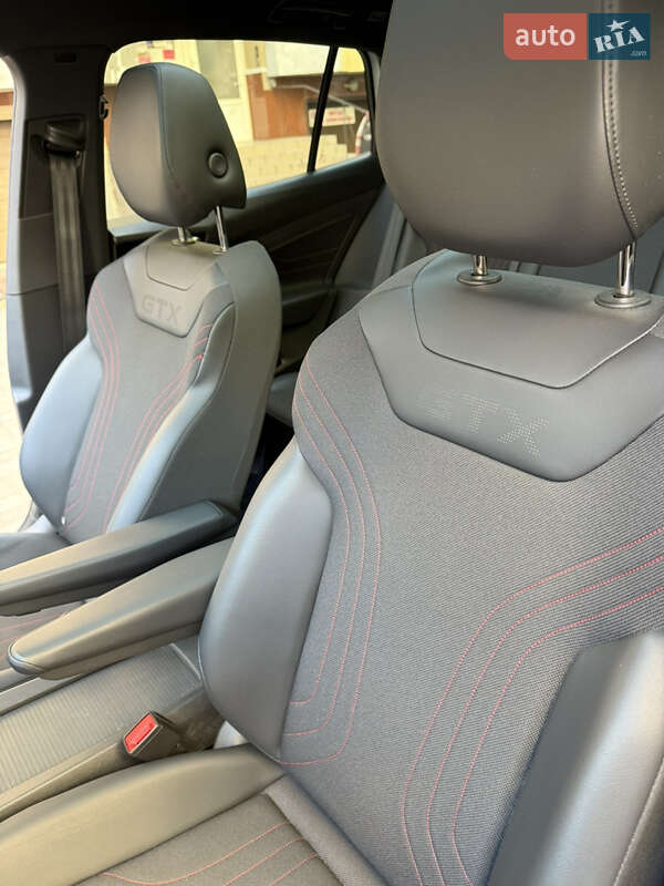 Позашляховик / Кросовер Volkswagen ID.4 2023 в Івано-Франківську