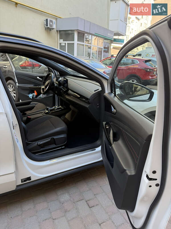 Позашляховик / Кросовер Volkswagen ID.4 2023 в Івано-Франківську