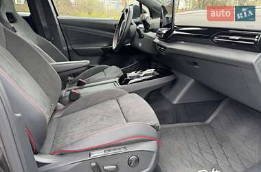 Внедорожник / Кроссовер Volkswagen ID.4 2022 в 