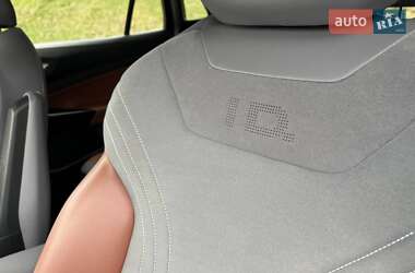 Позашляховик / Кросовер Volkswagen ID.4 2021 в 
