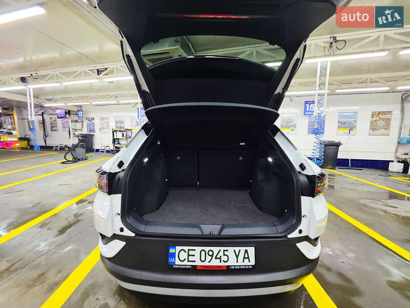 Позашляховик / Кросовер Volkswagen ID.4 2023 в Чернівцях