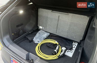Внедорожник / Кроссовер Volkswagen ID.4 2020 в 