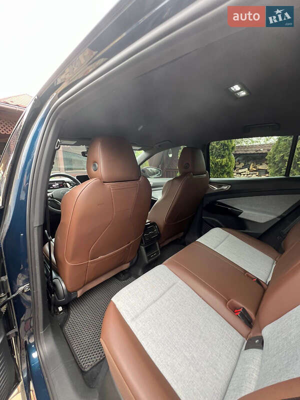 Позашляховик / Кросовер Volkswagen ID.4 2023 в Ужгороді