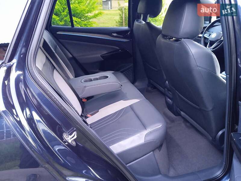 Позашляховик / Кросовер Volkswagen ID.4 2021 в Чернівцях