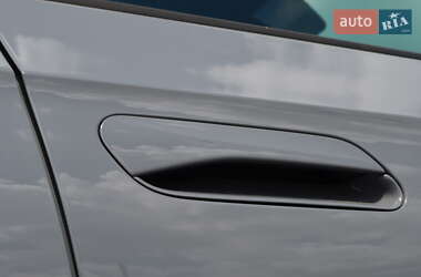 Внедорожник / Кроссовер Volkswagen ID.4 2021 в 