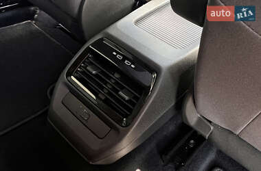 Внедорожник / Кроссовер Volkswagen ID.4 2021 в 