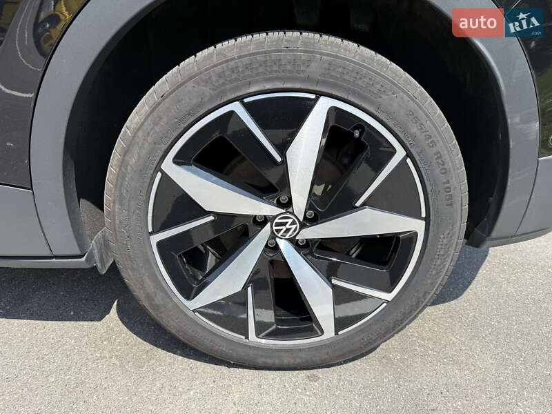 Внедорожник / Кроссовер Volkswagen ID.4 2023 в Киеве