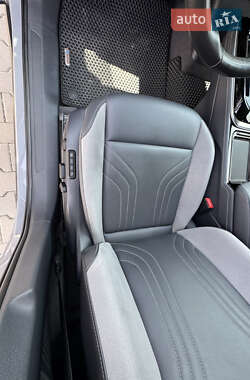 Внедорожник / Кроссовер Volkswagen ID.4 2021 в 