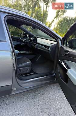 Внедорожник / Кроссовер Volkswagen ID.4 2021 в 
