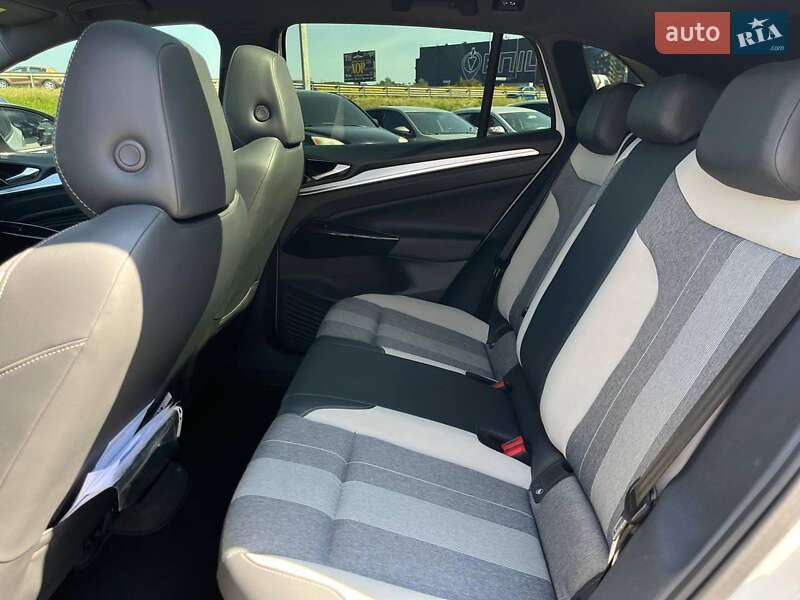 Внедорожник / Кроссовер Volkswagen ID.4 2021 в Львове