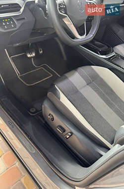 Внедорожник / Кроссовер Volkswagen ID.4 2022 в 