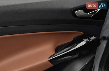 Внедорожник / Кроссовер Volkswagen ID.4 2021 в 