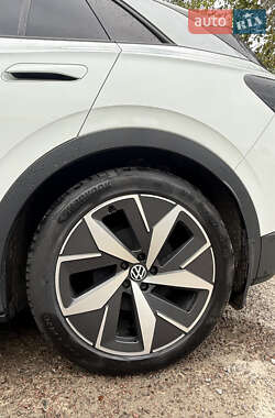Внедорожник / Кроссовер Volkswagen ID.4 2022 в 