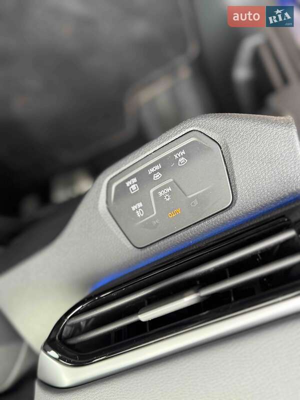 Внедорожник / Кроссовер Volkswagen ID.4 2023 в Львове