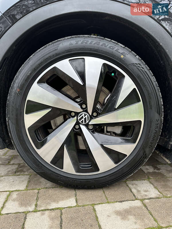 Позашляховик / Кросовер Volkswagen ID.4 2021 в Львові